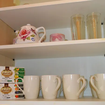 דירה Spacious Old Town Family Peachy 2 Bedrooms Apartment, Nearby The Presidential Castle *