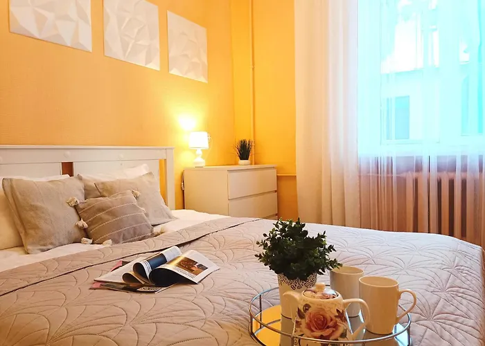 アパート Spacious Old Town Family & Friends Peachy Two Bedrooms Apartment, Nearby The Presidential Castle リガ