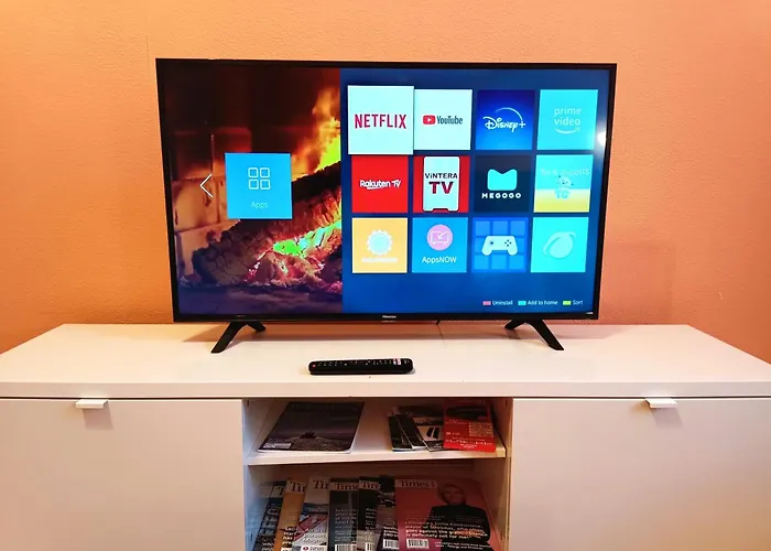 Spacious Old Town Family & Friends Peachy Two Bedrooms Apartment, Nearby The Presidential Castle アパート