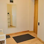 Spacious Old Town Family & Friends Peachy Two Bedrooms Apartment, Nearby The Presidential Castle Апартаменты *