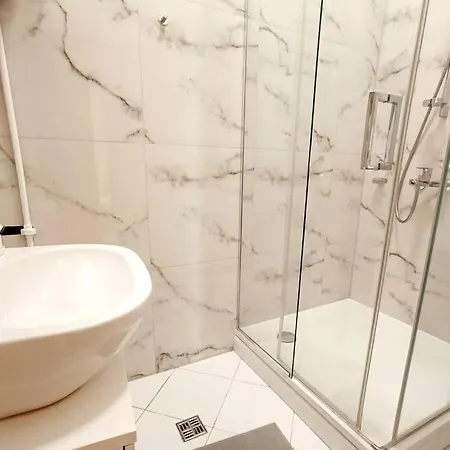 公寓 Spacious Old Town Family Peachy 2 Bedrooms Apartment, Nearby The Presidential Castle