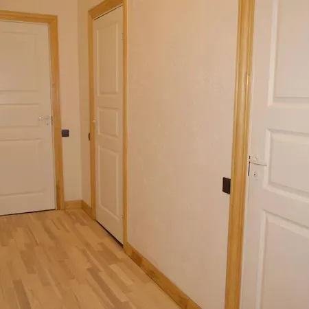 Spacious Old Town Family Peachy 2 Bedrooms Apartment, Nearby The Presidential Castle * 里加