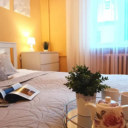 Spacious Old Town Family Peachy 2 Bedrooms Apartment, Nearby The Presidential Castle * 里加